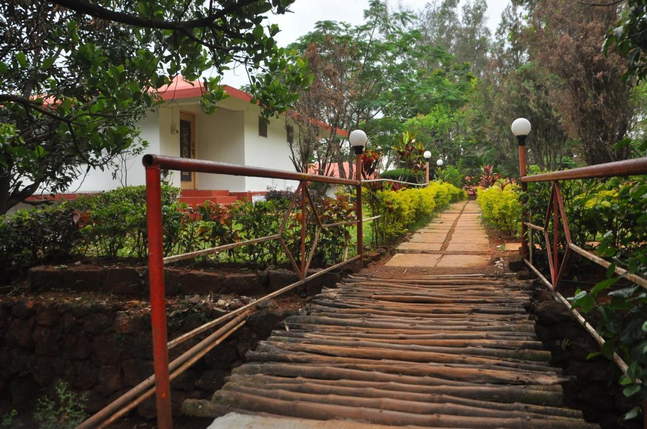 Koyna Lake Resort Koynanagar Exterior photo