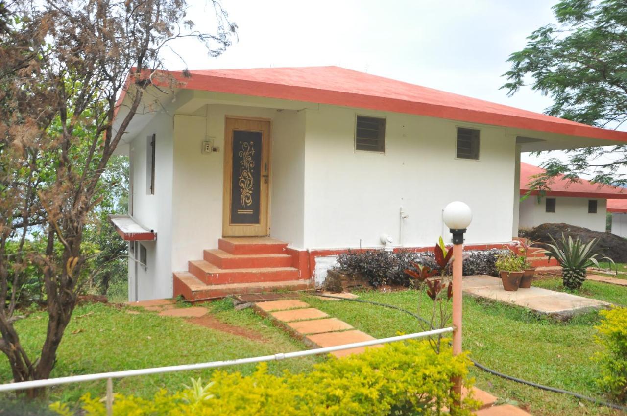 Koyna Lake Resort Koynanagar Exterior photo