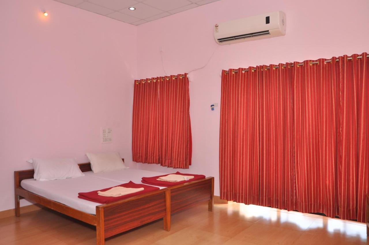 Koyna Lake Resort Koynanagar Exterior photo